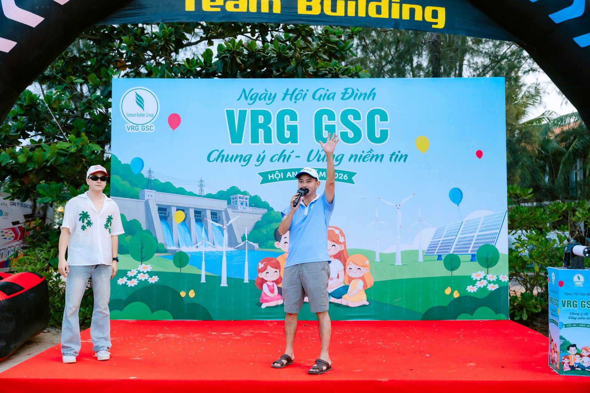 Khoảnh Khắc Bùng Nổ